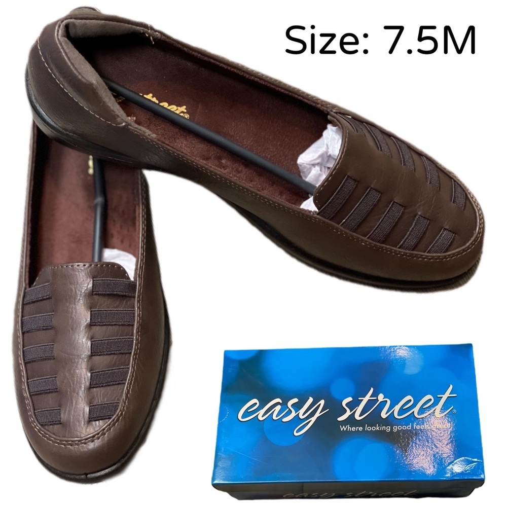 Women's Easy Street Genesis Slip On - New in Box!